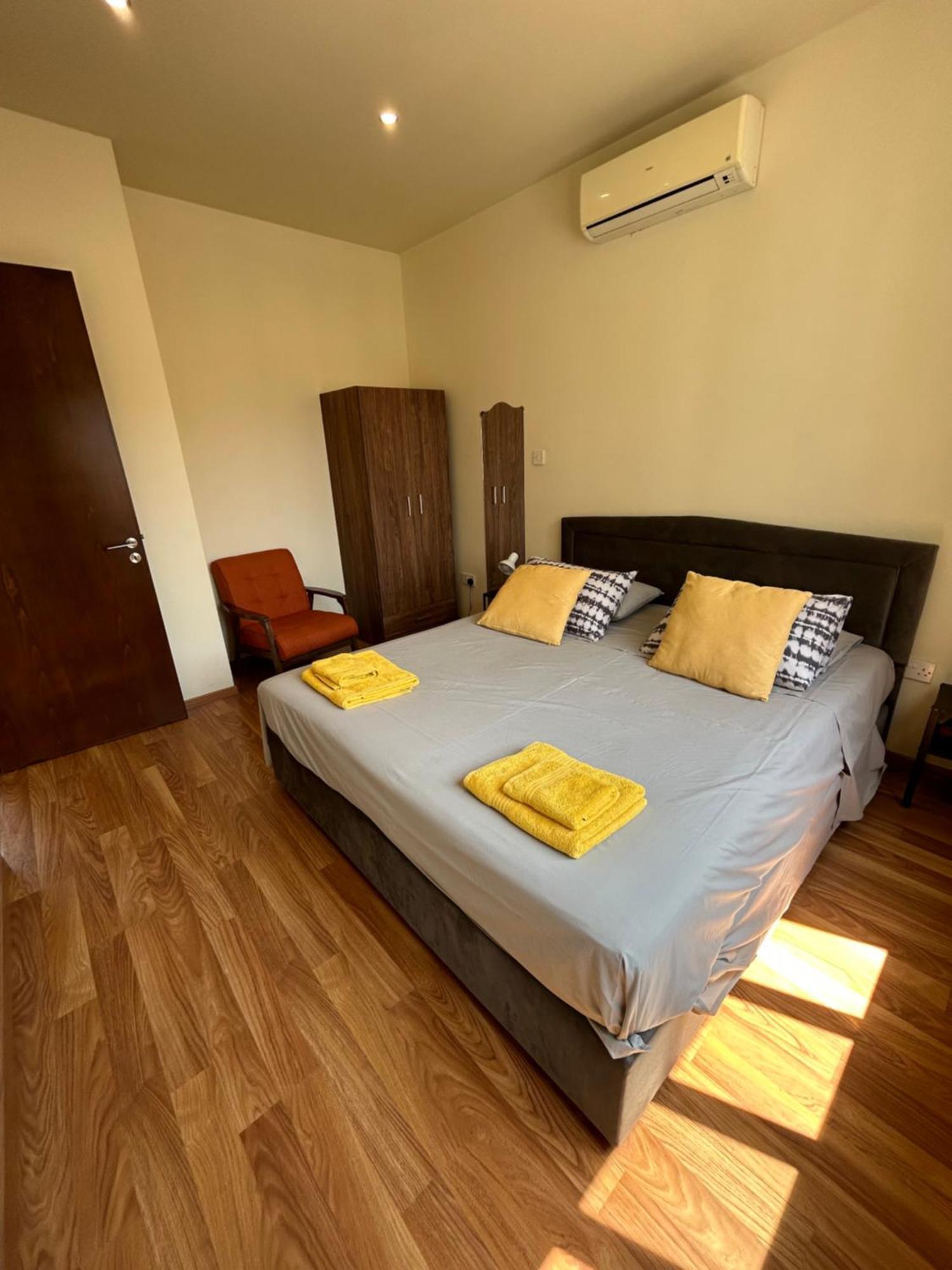 Extremely Comfy Apt With Spacious Private Terrace 10Min Walk To The Beach & In Town 拉纳卡 外观 照片